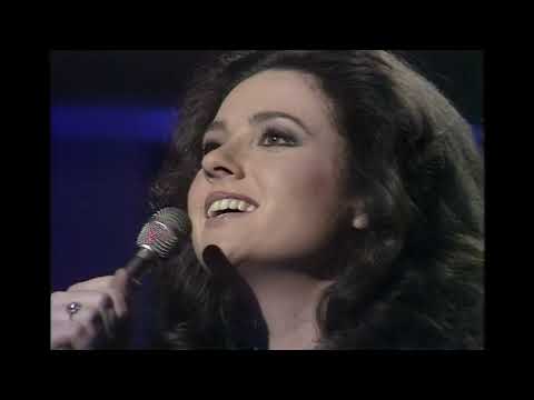 Gigliola Cinquetti - Si - Eurovision 1974 - 🇮🇹 Italy - 1080p HD