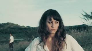 Indigo - Amor es extraño (Official Music Video)