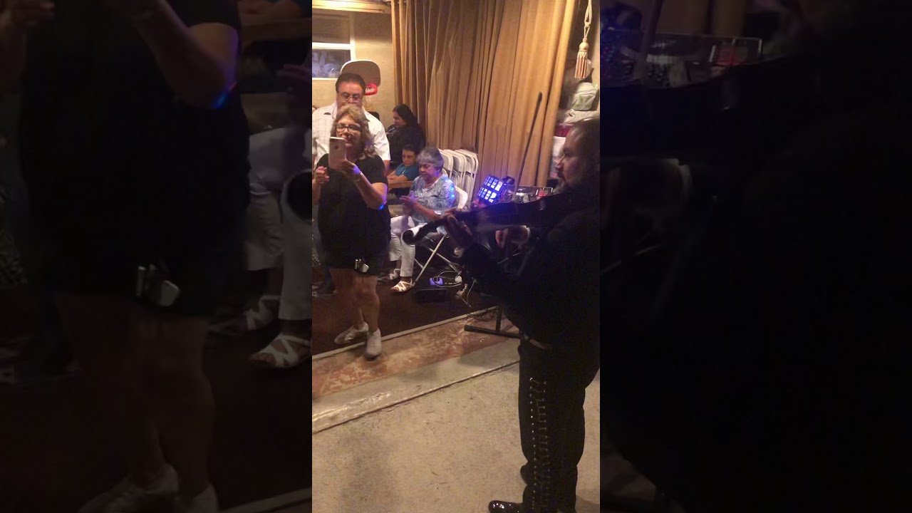 Promotional video thumbnail 5 for Mariachi Serenata San Diego