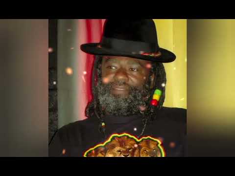 Madi Simmons for SweetRowanne Sept 2022 1