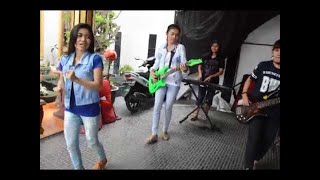 Download lagu live latihan perdana New Kendedes,, unyuuuuu mp3 Download lagu live latihan perdana New Kendedes,, unyuuuuu mp3