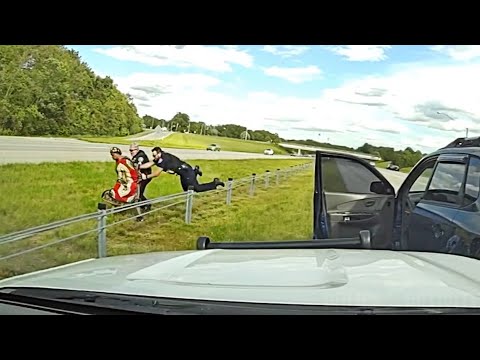 Ohio Woman Flees From Police Hits Cruiser Then Tries To Run On Foot