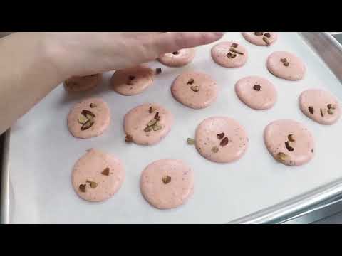download lagu mp3 mp4 Macarons Little Rock Ar, download lagu Macarons Little Rock Ar gratis, unduh video klip Macarons Little Rock Ar