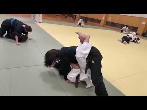 中学女子柔術スパーリング