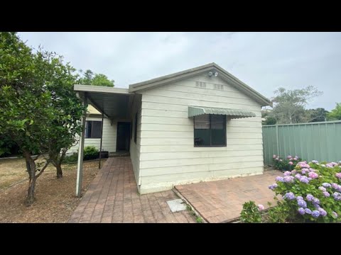 SPACIOUS & AFFORDABLE @ 8a Mars Street, Padstow