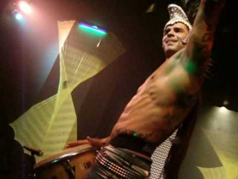 Marquinhos da percurssão na The Club Litoral.wmv