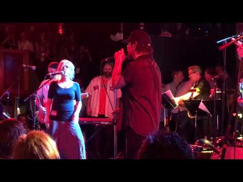 Eddie Vedder - History Never Repeats w/Tanya Donelly - Hot Stove Cool Music, Boston (April 29, 2017)