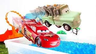 McQueen trainiert Hook. Disney Cars auf Deutsch.