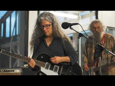 95bFM Friday Live: Francisca Griffin & The Bus Shelter Boys - Lunar Fall [Cyclops Cover]