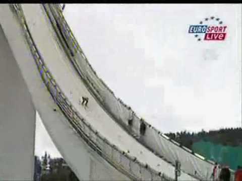 Adam Małysz - Oslo Holmenkollen 89m ZMIENIONY KOMENTARZ