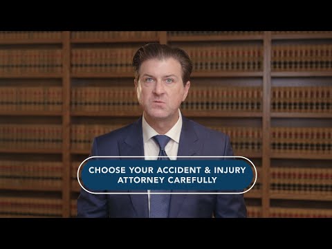 Video thumbnail for Hiring a Lawyer: 4 Red Flags You Need To Know | Chain Cohn Clark ‘Legal Minute’