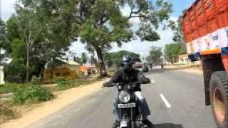 preview picture of video 'Cruising down the highway on my Yezdi Roadking'