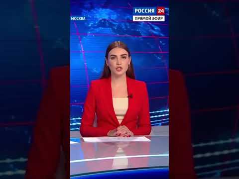 В Москве индусы собрали огромное колесо из пластиковых бутылок