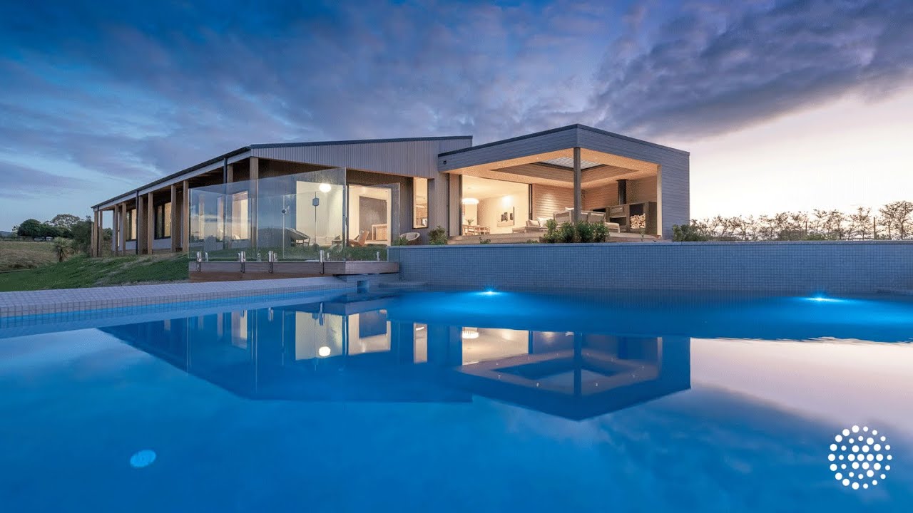 Frontier Pools – Monument Road, Clevedon