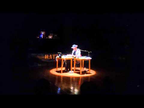 DJ Mofak making a song on live in BATTLE BAD