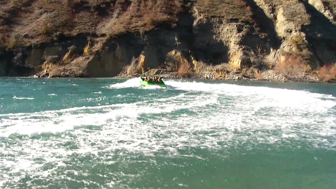 Experience the highlights of Jet Boating adventure on the Clutha River.