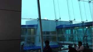 preview picture of video 'Panama, Rain at Tocumen International Airport'