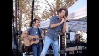 Easton Corbin "That's Gonna Leave a Memory" @ Temecula Valley Balloon and Wine Festival 2013