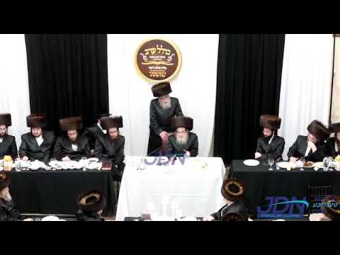 Pupa Rebbe Addresses A Melave Malka In Boro Park - Teves 5782(2)