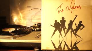 The Nylons – Bumble Woogie (1982)
