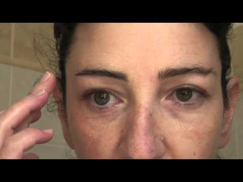 Servizi di cosmetology in ringiovanimento di faccia Profondamente schiarendosi planeta gli organica affrontano il pacco per comprare