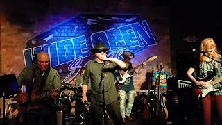 FlashJam; Smoke On The Water; Deep Purple; Performed by; Fog H2o