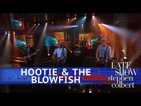 Hootie & The Blowfish Perform 'Hold My Hand'
