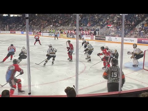 Niagara Ice Dogs have TERRIBLE HOT DOGS! | OHL Hockey Arena Tour - St. Catharines