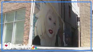Downtown Dolly! Strong Alley mural brings Dolly Parton&#39;s likeness to Market Square area