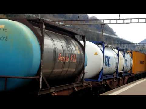 DOPPIA DI Re 6/6 SBB CON TEC IN TRANSITO A CAPOLAGO (CH) 5 - 4 - 2018