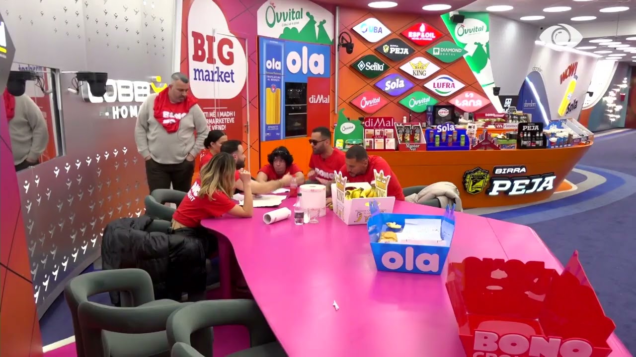 Sfida e Bono/ Të ndarë në grupe, banorët vijojnë përgatitjen e kolonës zanore