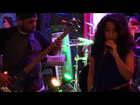 He's Mine - Mokenstef Cover by Solo Pearl