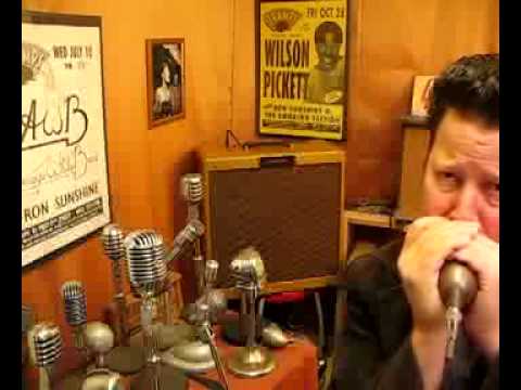 1947 Shure Small Shell Brown Bullet with 1940 Crystal 99-131 Element! And Stand!