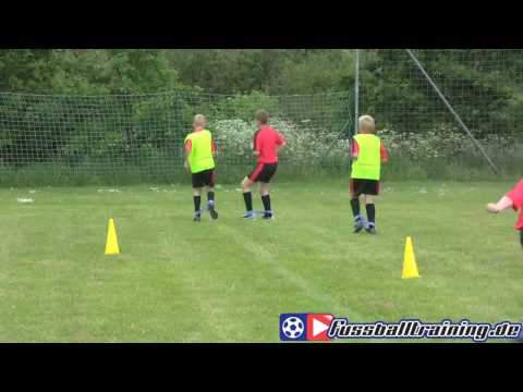 Sprint mit Gummi rückwärts - Fussballtraining Fußball 1035