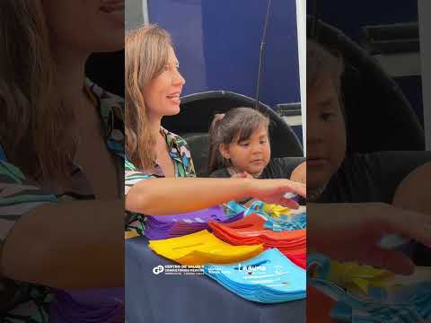 Entrega de anteojos a niñas y niños del Laguna Larga