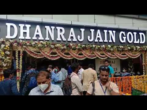 Opening in Dhanraj jewellers  please jitna hosake subscribe or share kariye