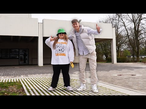 Sandra & Luca besuchen ihre GRUNDSCHULE