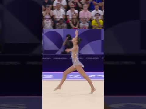 Mesmerised by this rhythmic gymnastics routine from Italy’s Sofia Raffaeli 🇮🇹#Olympics #Paris2024