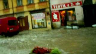 preview picture of video 'Povodně Frýdlant 2010 - před 10hodinou dopoledne'