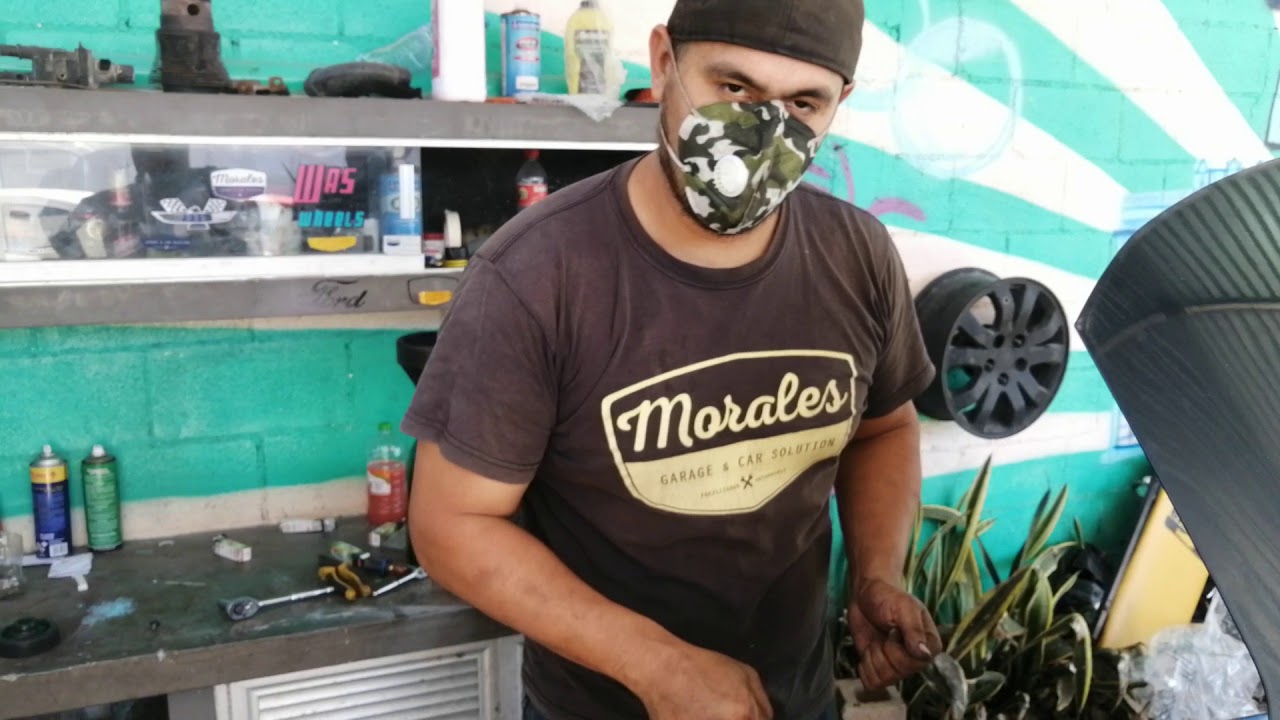 Cambio de faro delantero Nissan Versa 2017