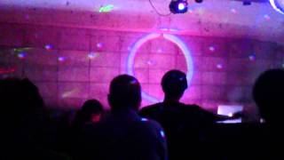 ConnieさんのDJプレイ「光のシュプール」