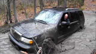 preview picture of video 'Lincoln Navigator Muddin With the TOYOTAs!'