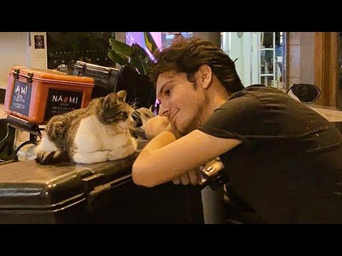 My husband and the cat he didn't want 🤣