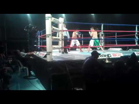 Marcelo Perez debut profesional short verde vs Cristián mori