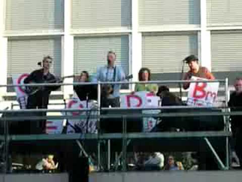 Billy Bragg sings A New England at the Big Busk in London