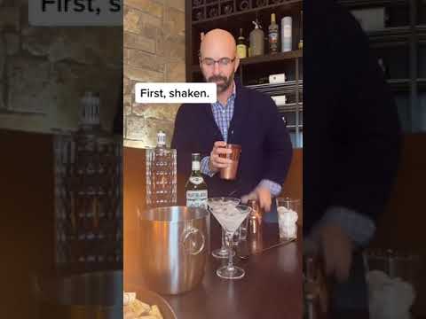 How to make a Vesper Martini 🍸