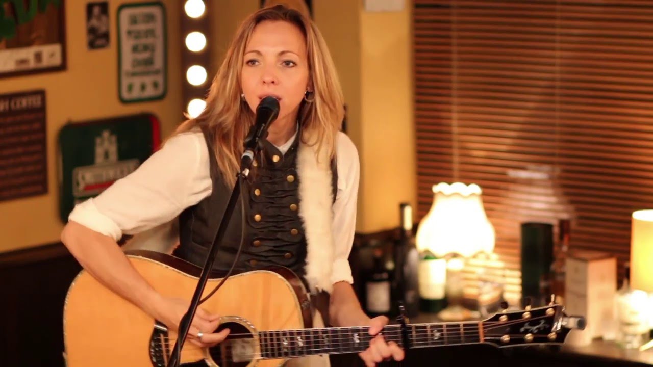 Promotional video thumbnail 2 for Melanie Dekker - A Voice Like Chocolate