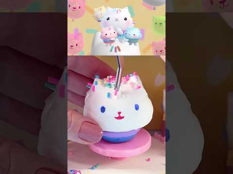 This Cakey Cat Cake Looks Exactly Like Cakey Cat! | GABBY'S DOLLHOUSE