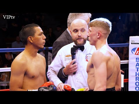 Joe Howarth v Josue Bendana at the Robin Park Centre, Wigan on 2.04.2022