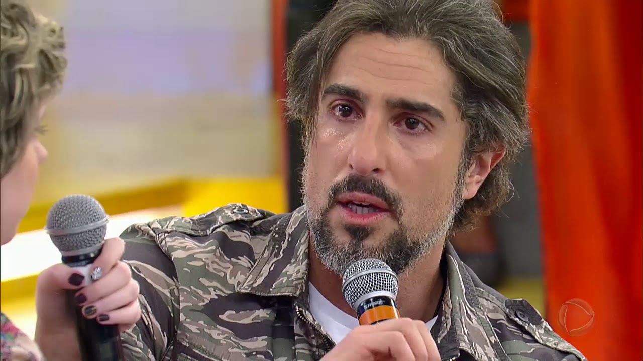 Marcos Mion recebe visita de Lorena, da Careca TV, após vitória contra o câncer